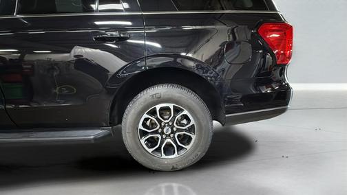 AGATE BLACK METALLIC 2023 Ford Expedition XLT