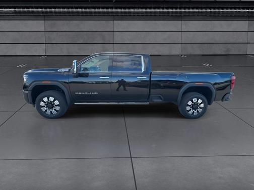 2025 GMC Sierra 3500 Denali