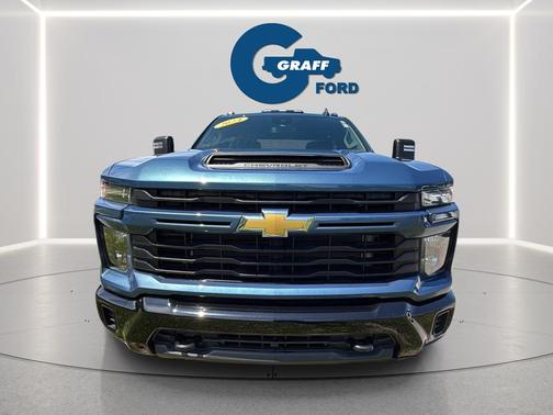 Lakeshore Blue Metallic 2024 Chevrolet Silverado 2500 Custom