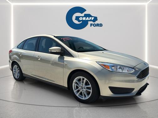 WHITE GOLD 2017 Ford Focus SE