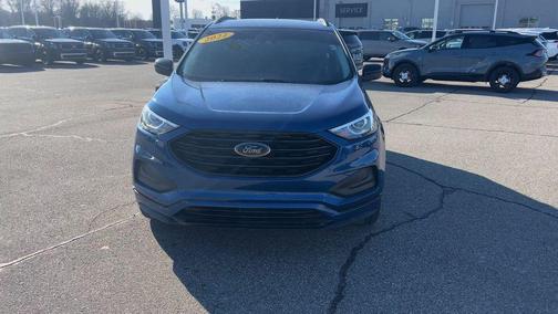 ATLAS BLUE 2022 Ford Edge SE