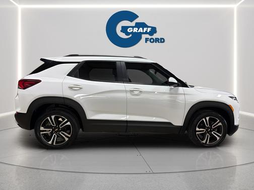 Summit White 2024 Chevrolet Trailblazer LT