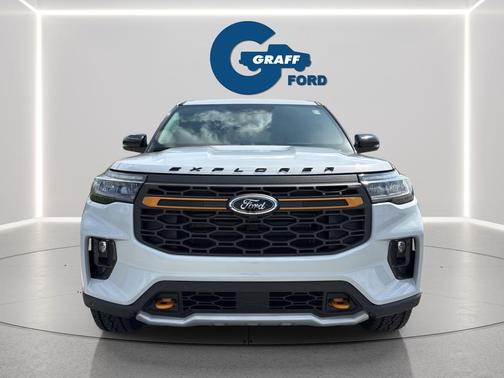 Space White Metallic 2026 Ford Explorer Tremor