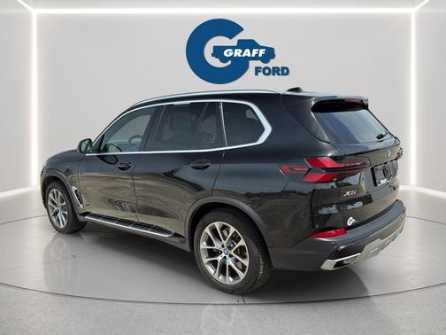 Black Sapphire Metallic 2025 BMW X5 PHEV xDrive50e