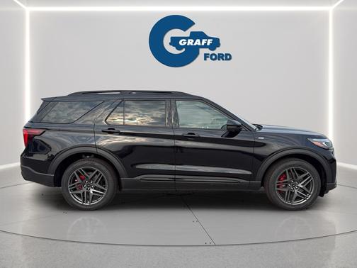 Agate Black Metallic 2026 Ford Explorer ST-Line
