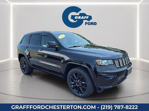 Diamond Black Crystal Pearlcoat 2021 Jeep Grand Cherokee Laredo