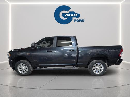 2022 RAM 2500 Big Horn Crew Cab 4x4 6'4' Box