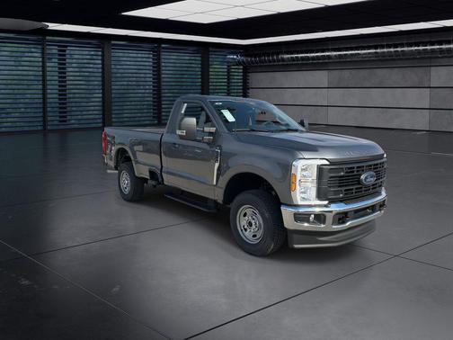 2025 Ford F-250 XLT