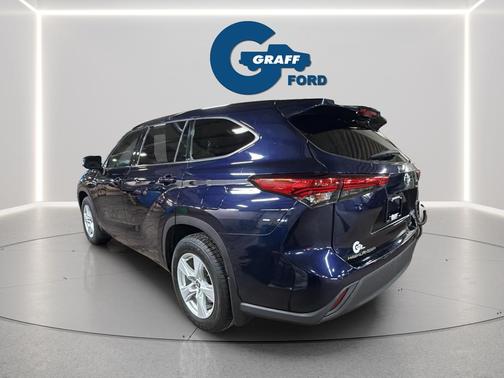 2020 Toyota Highlander LE