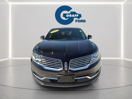 DIAMOND BLACK 2017 Lincoln MKX Reserve
