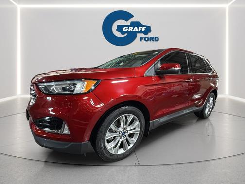 RUBY RED METALLIC TINTED CC 2019 Ford Edge Titanium