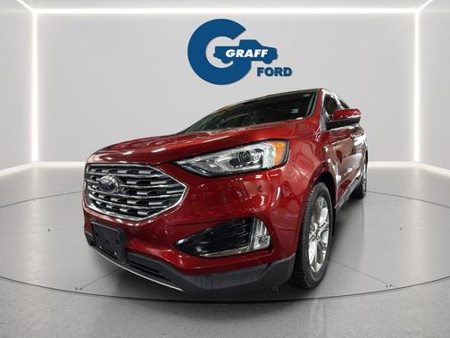 RUBY RED METALLIC TINTED CC 2019 Ford Edge Titanium