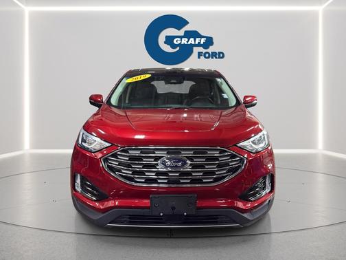 RUBY RED METALLIC TINTED CC 2019 Ford Edge Titanium