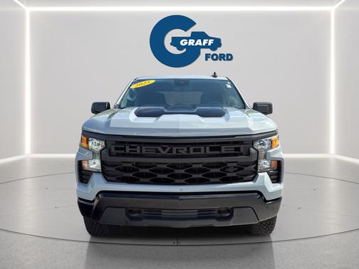 Slate Gray Metallic 2025 Chevrolet Silverado 1500 Custom Trail Boss