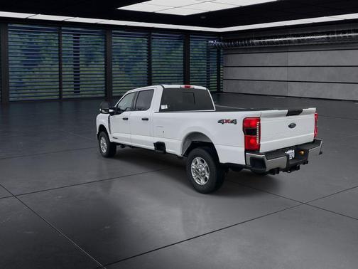 2025 Ford F-350 XLT