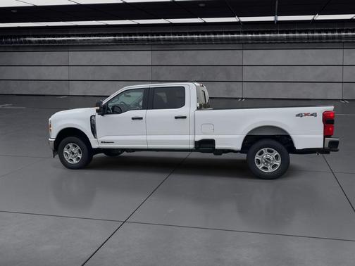 2025 Ford F-350 XLT