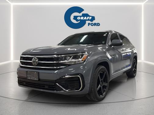 Pure Gray 2021 Volkswagen Atlas Cross Sport 3.6L V6 SEL R-Line