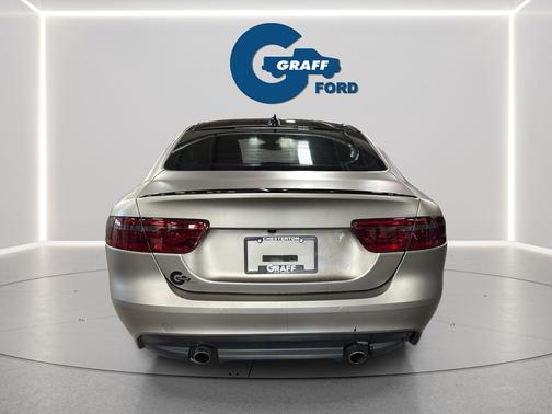 2017 Jaguar XE 35t R-Sport