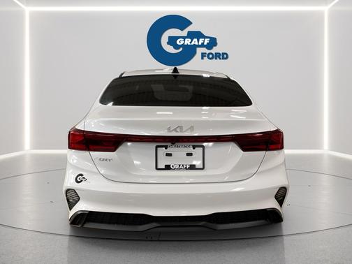 Snow White Pearl 2024 Kia Forte LXS