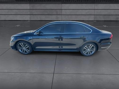 2017 Volkswagen Passat 1.8T R-Line w/Comfort