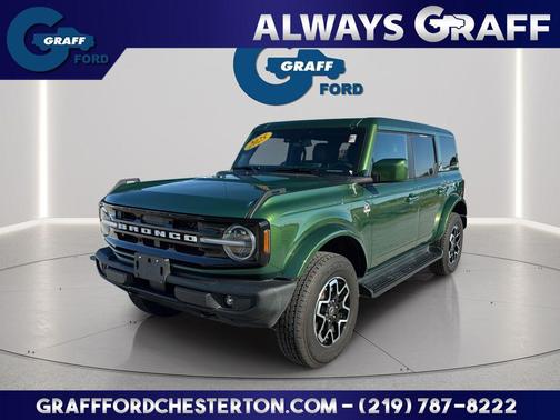 ERUPTION GREEN METALLIC 2025 Ford Bronco Outer Banks