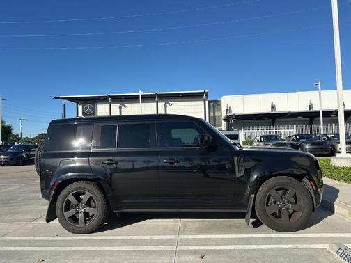 2024 Land Rover Defender P525 V8