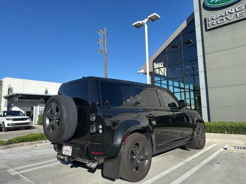 2024 Land Rover Defender P525 V8