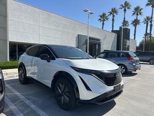 Pearl 2023 Nissan ARIYA ENGAGE