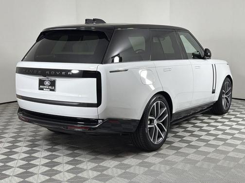 2025 Land Rover Range Rover P400 SE