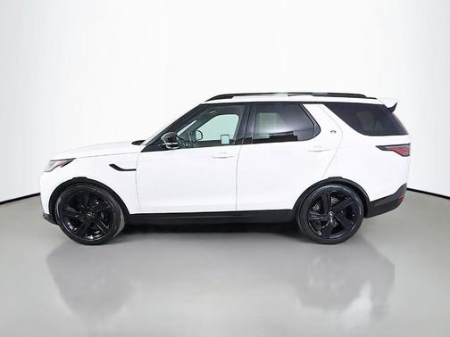 Fuji White 2023 Land Rover Discovery P360 Metropolitan Edition