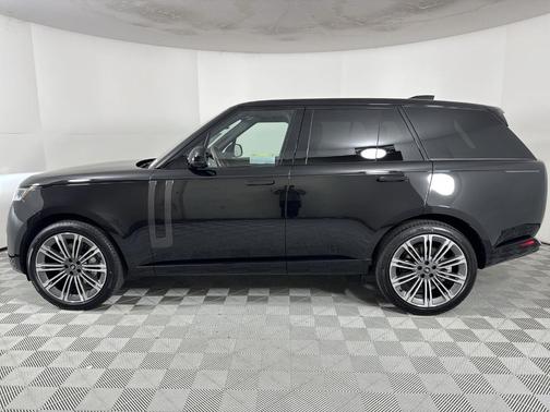 2025 Land Rover Range Rover P530 SE
