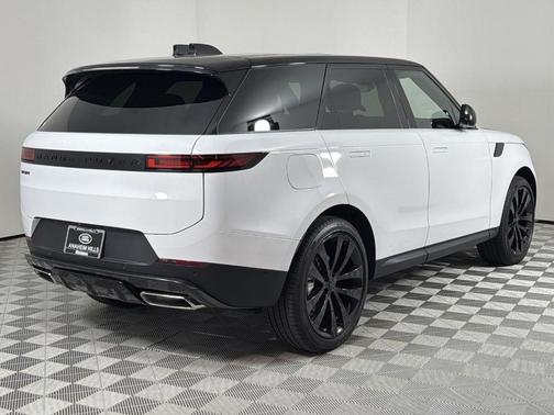 2026 Land Rover Range Rover Sport SE