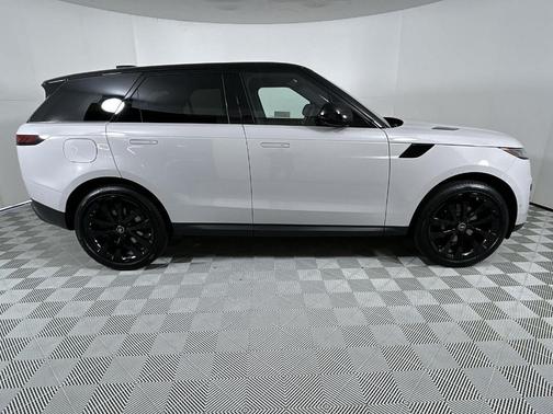 2025 Land Rover Range Rover Sport P360 SE
