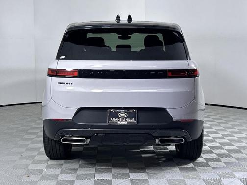 2025 Land Rover Range Rover Sport P360 SE