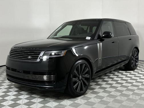 2025 Land Rover Range Rover P615 SV