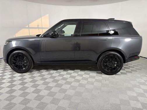 2026 Land Rover Range Rover SE