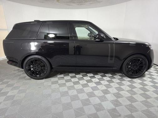 2026 Land Rover Range Rover SE