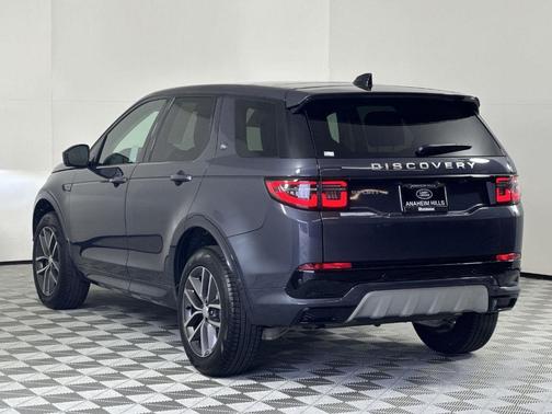 2025 Land Rover Discovery Sport S