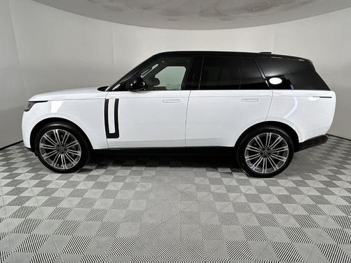 2025 Land Rover Range Rover P530 SE