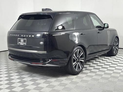2023 Land Rover Range Rover P530 SE
