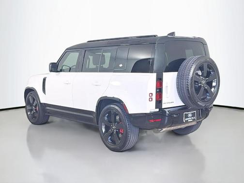 Fuji White 2024 Land Rover Defender P400 X-Dynamic SE