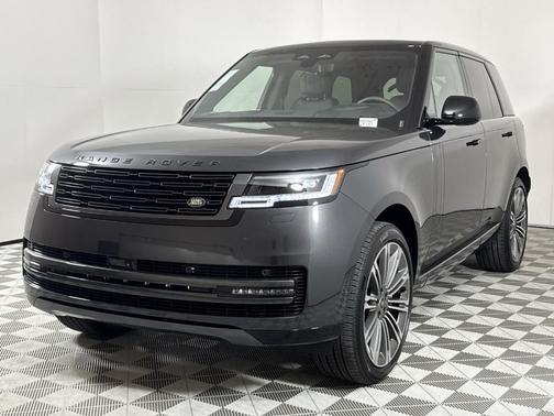 2025 Land Rover Range Rover P530 SE