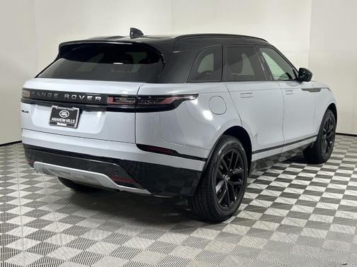 2026 Land Rover Range Rover Velar P250 Dynamic SE
