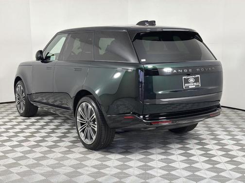 2026 Land Rover Range Rover P400 SE