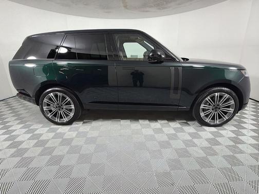 2026 Land Rover Range Rover P400 SE