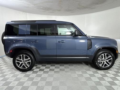 2025 Land Rover Defender P400 S
