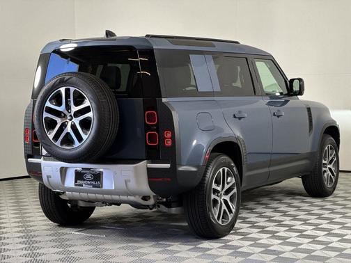 2025 Land Rover Defender P400 S