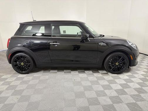 2023 MINI SE Hardtop SIGNATURE PLUS