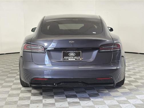 2022 Tesla Model S Base