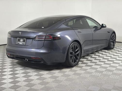 2022 Tesla Model S Base
